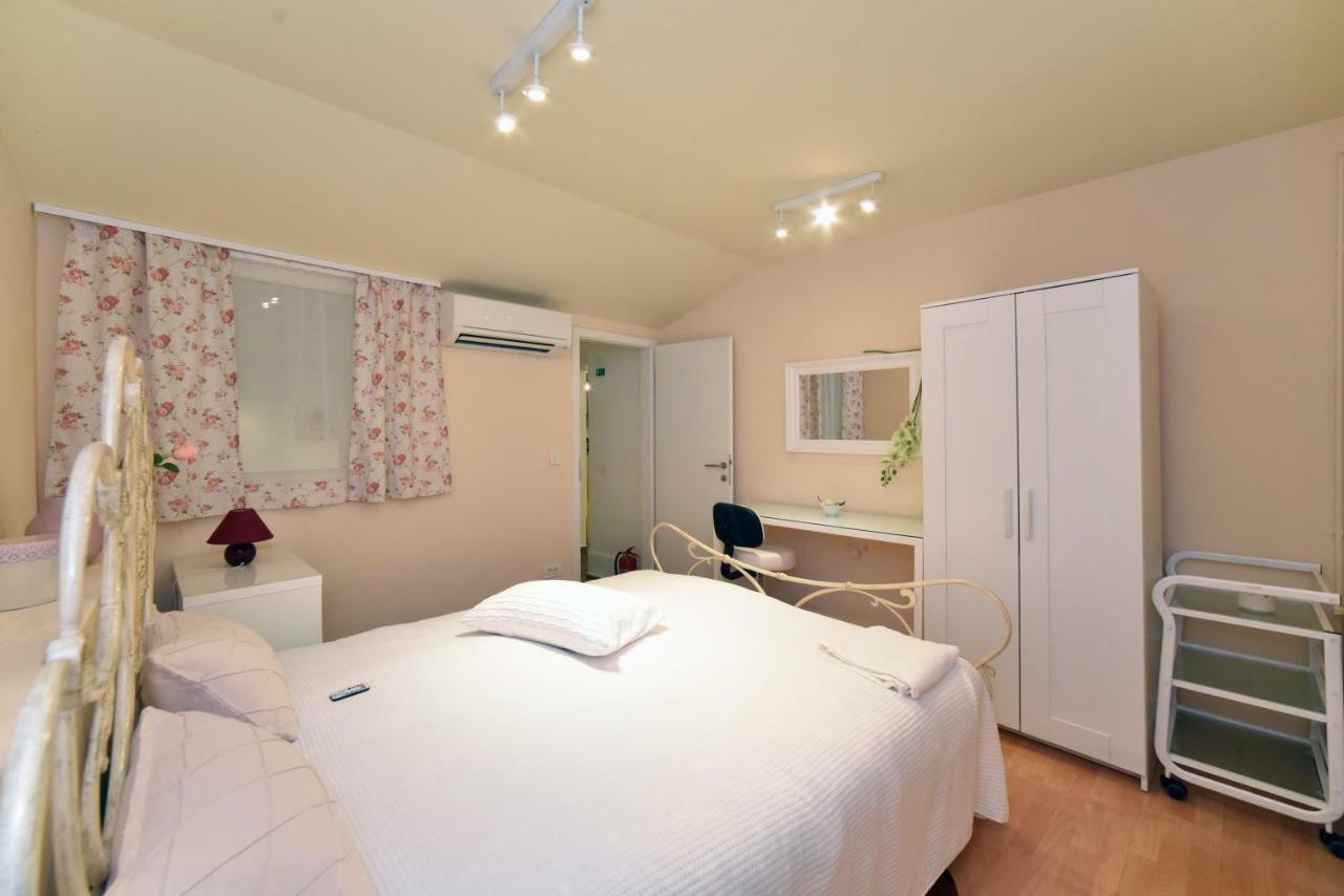 Ban Jelacic Apartment Zágráb Kültér fotó